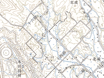 図3。5万分の1地形図「比布」（平成15年要部修正。約1.5倍に拡大）。