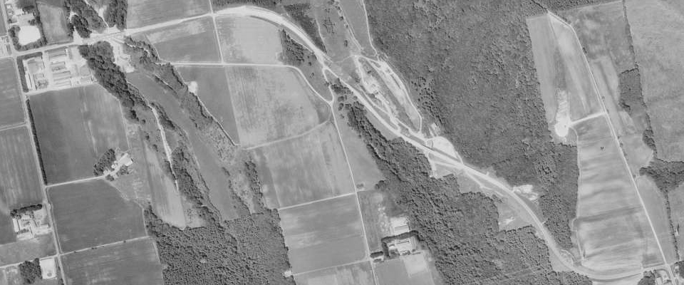 国土地理院「地図・空中写真閲覧サービス」より。
