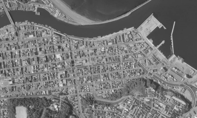 国土地理院「地図・空中写真閲覧サービス」より。