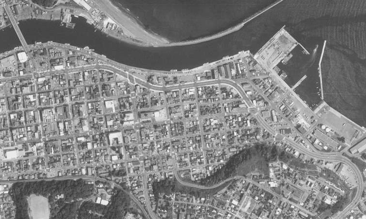 国土地理院「地図・空中写真閲覧サービス」より。