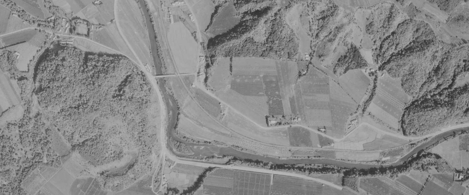 国土地理院「地図・空中写真閲覧サービス」より。